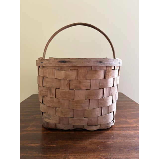 Early 20th Century Early 20th Century Split Oak Gathering Basket With Warm Patina For Sale - Image 5 of 9
