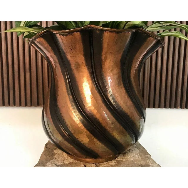 Metal Italian Wrought Copper Cachepot or Vase by Egidio Casagrande for Borgo Valsugana, 1950s For Sale - Image 7 of 12