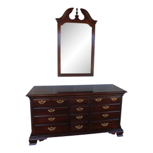 Thomasville Cherry Collection Georgian Style Dresser and Mirror