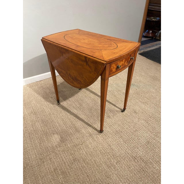Oval Sheraton Satinwood Pembroke Table, Circa 1790 For Sale In New York - Image 6 of 10