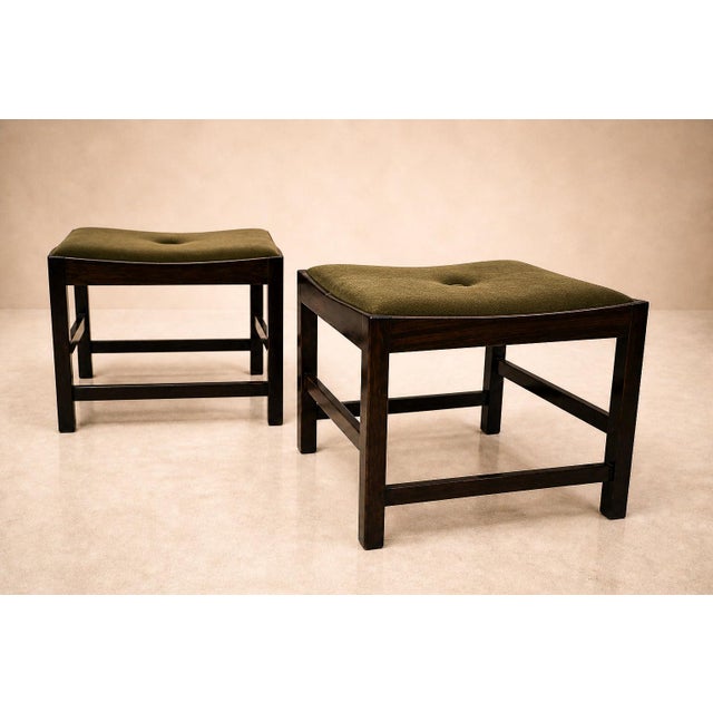 This refined pair of stools, produced in Brazil during the 1960s designed by Liceu de Artes, exemplifies the disciplined...