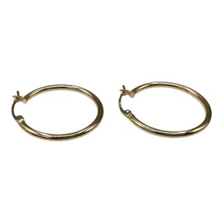 Tube Hoop Earrings 14kt Yellow Gold 24.9mm 2.1mm 1.8g Hollow New, Pair For Sale