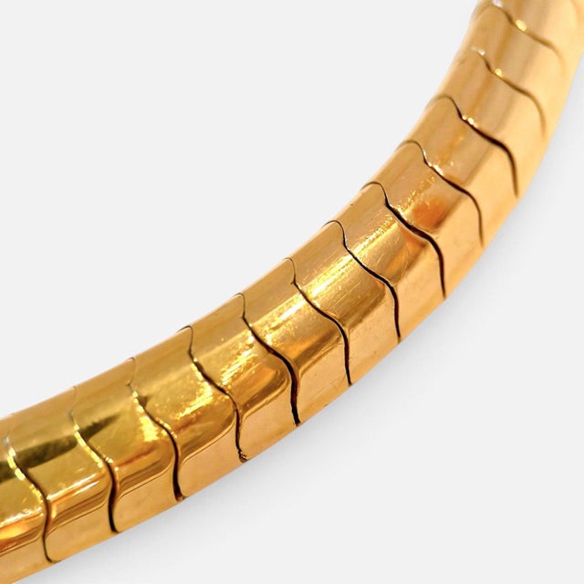 Modern Van Cleef & Arpels 18 Kt Yellow Gold and 5.6 Ct Diamond Collar/Choker Necklace For Sale - Image 3 of 8