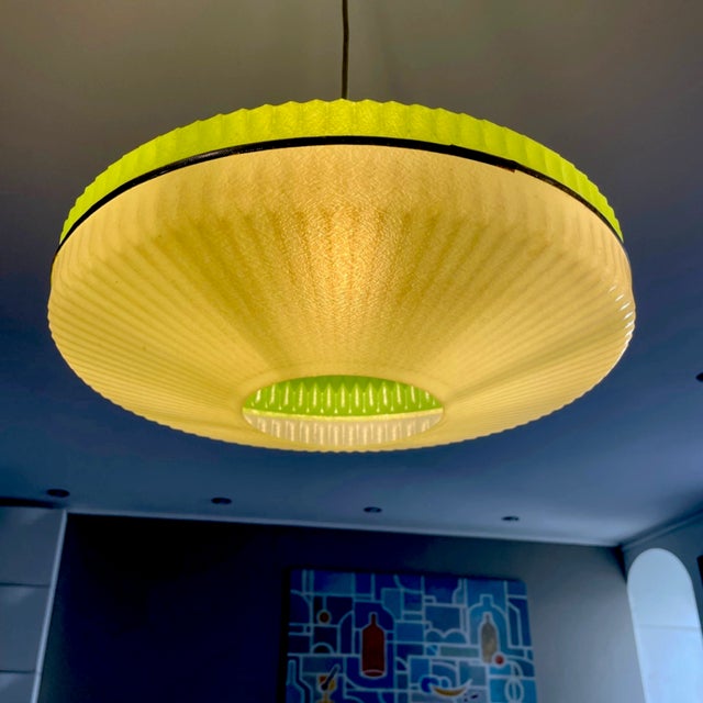 Large Vintage Space Age UFO Pendant Lamp in Green Acrylic, 1970s For Sale - Image 9 of 18
