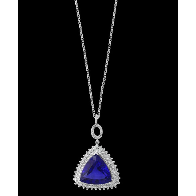 Contemporary 17 Carat AAA Tanzanite and Diamond Pendant or Necklace 18 Karat White Gold For Sale - Image 3 of 18