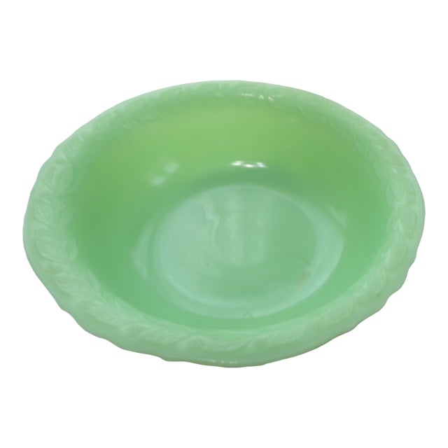 1930s McKee Jadite Triple Leaf Rim Bowl – 9" – Perfect Condition For Sale