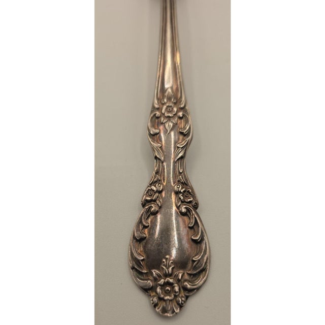 Contemporary Wm. Rogers & Son Vintage 8.5" Silverplate Serving Fork Floral Pattern For Sale - Image 3 of 9