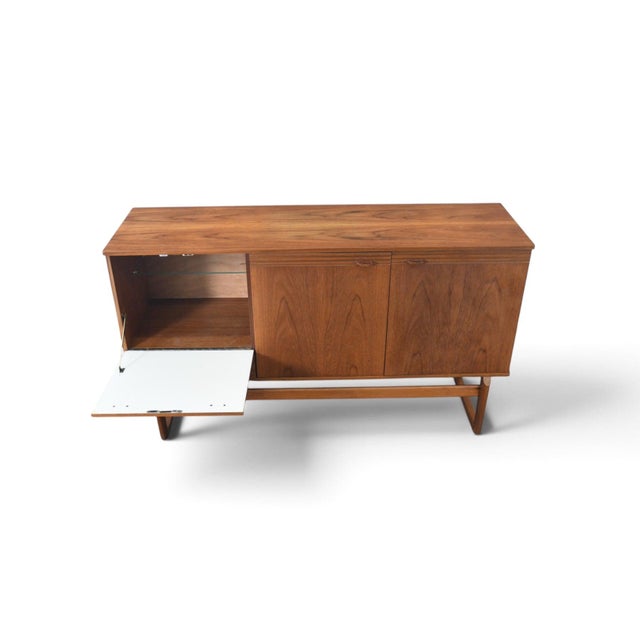 Nathan Furniture Vintage Teak Credenza by Nathan Furniture For Sale - Image 4 of 11