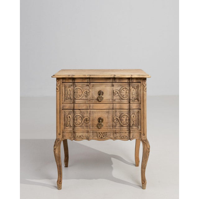 French Mid 20th Century France Louis XV Amber Wood Chests of Drawers For Sale - Image 3 of 10