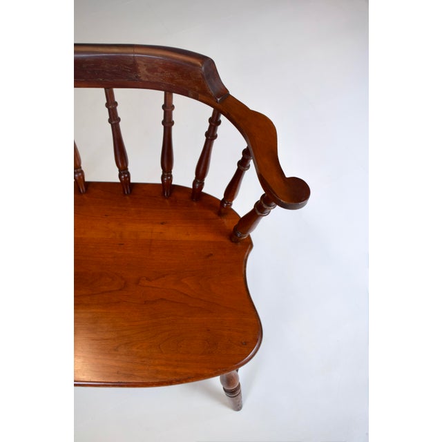 Wood Philadelphia Windsor Style Lowback Bench Settee, 20th Century For Sale - Image 7 of 15
