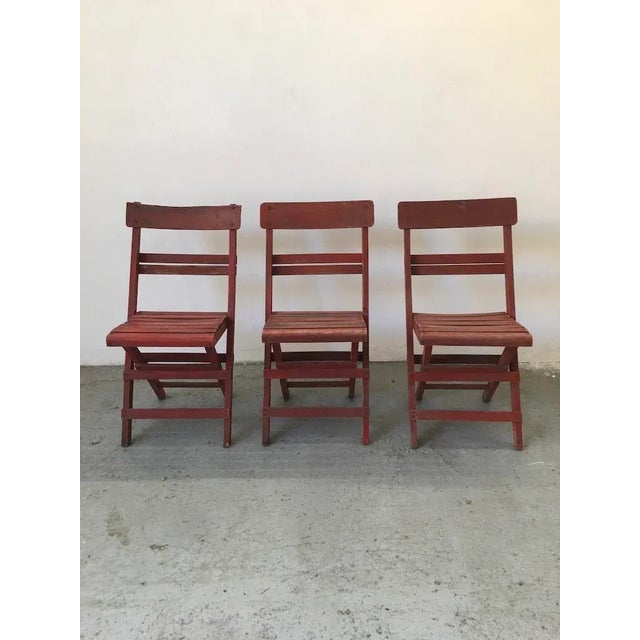 Mid-Century Rimini Chairs with Red Painted Wooden Frame and Slats, Set of 3 For Sale - Image 14 of 14
