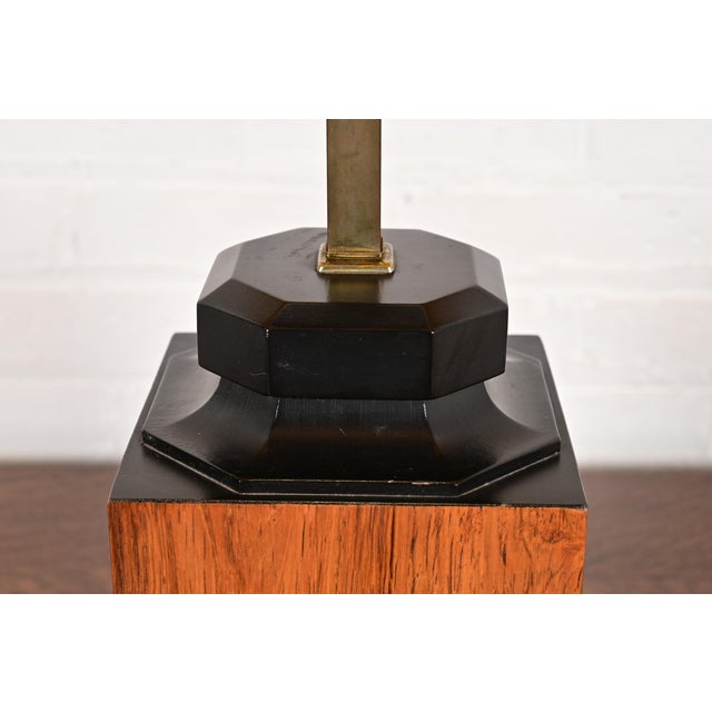 Brown Milo Baughman Style Mid-Century Modern Teak and Brass Table Lamp, Circa 1960s For Sale - Image 8 of 12