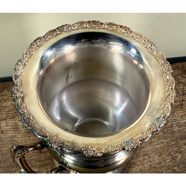 Oneida Vintage Oneida Silver Plated Champagne Cooler Ice Bucket With Scroll Handles For Sale - Image 4 of 9