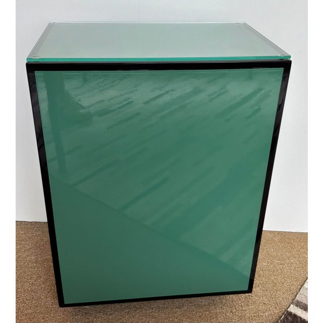 Modern Currey & Company Modern Green Lacquer Side Table For Sale - Image 3 of 4