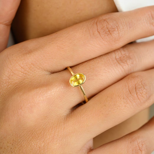 Natural Yellow Sapphire 14k Gold Solitaire Ring for Women Size 5 For Sale - Image 4 of 10
