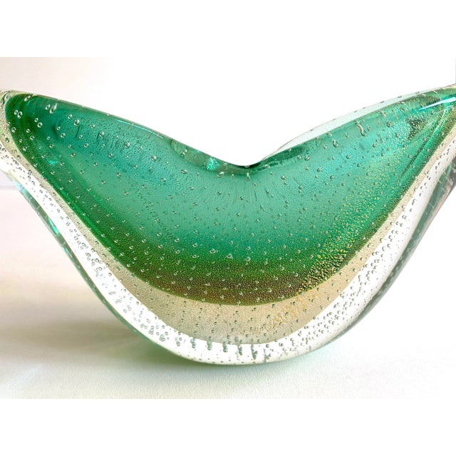 Mid 20th Century Barovier & Toso Mid Century Modernist Murano Art Glass Pistachio Green Gold Leaf Fleck Bullicante Winged Crescent Sommerso Bowl Vase For Sale - Image 5 of 13
