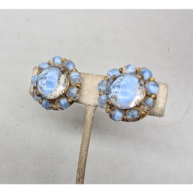 1950s Vintage 1950s Signed Hattie Carnegie Blue/Clear Givre Clip Earrings For Sale - Image 5 of 8
