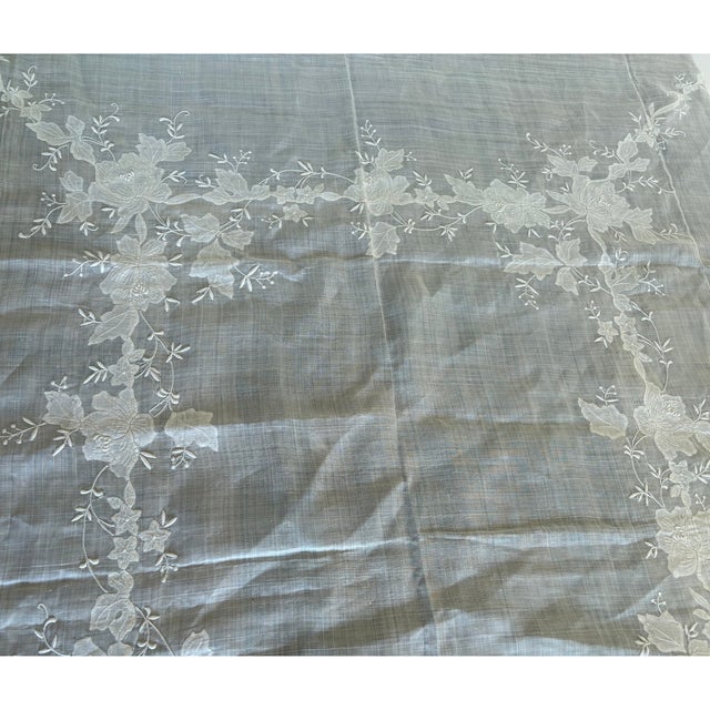 1930s Vintage French Embroidered Organdy Tablecloth and Napkin Set, 1930, Set of 13 For Sale - Image 5 of 11