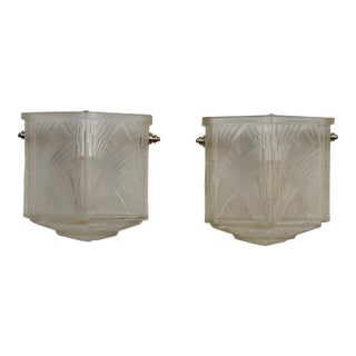 Hettier Vincent & Hanots French Art Deco Frosted Glass Pocket Wall Sconces 1930s - A Pair For Sale