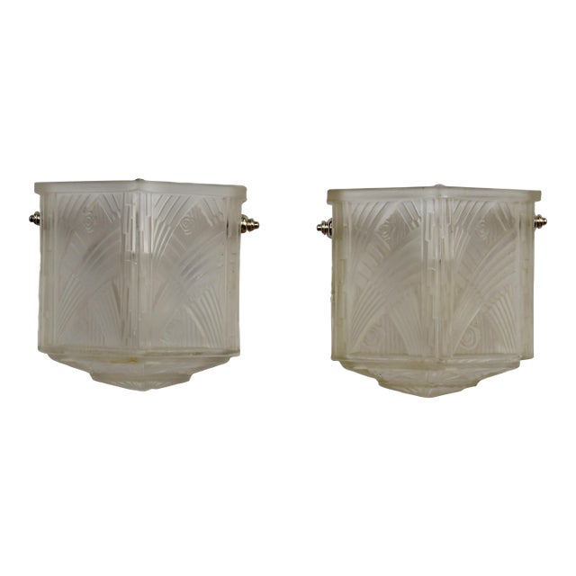 Hettier Vincent & Hanots French Art Deco Frosted Glass Pocket Wall Sconces 1930s - A Pair For Sale
