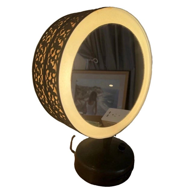 1950s Vintage Mid-Century Hollywood Regency Casco "The Starlet" Lighted Vanity Mirror For Sale - Image 5 of 12