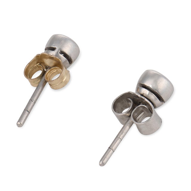1970s Vintage Diamond Platinum Bezel Stud Earrings, A Pair For Sale - Image 5 of 5