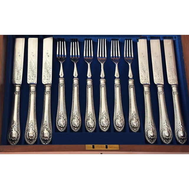 Late 19th Century Late 19th Century Victorian English Wooden Box With a Complete Silver-Plated Flatware - 48 pcs For Sale - Image 5 of 18
