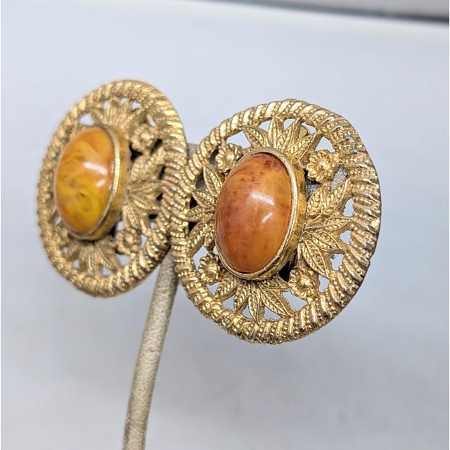 Orange Vintage 1980s Signed Les Bernard Round Goldtone Cabochon Faux-Agate Clip Earrings-2 Pieces For Sale - Image 8 of 12