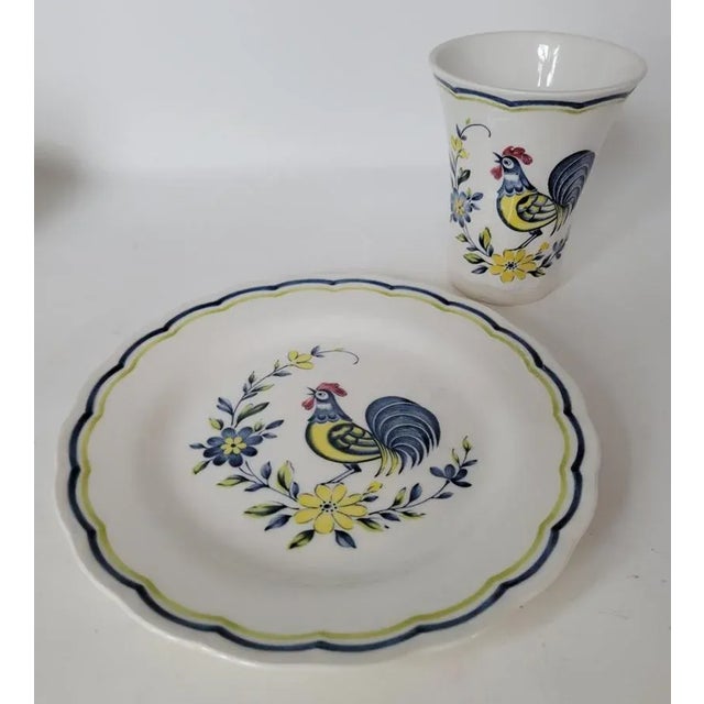 Traditional 1980s Nikko Rooster Ironstone Breakfast or Luncheon Dish Set– 12 Pieces For Sale - Image 3 of 9