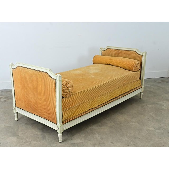 French 19th Century Louis XVI Style Painted and Upholstered Daybed For Sale - Image 13 of 15