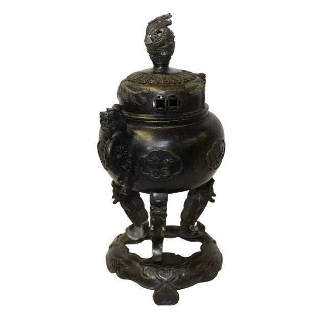 This is a nicely made oriental incense burner with a fine polish and finishing touch. It can be used as an incense holder,...