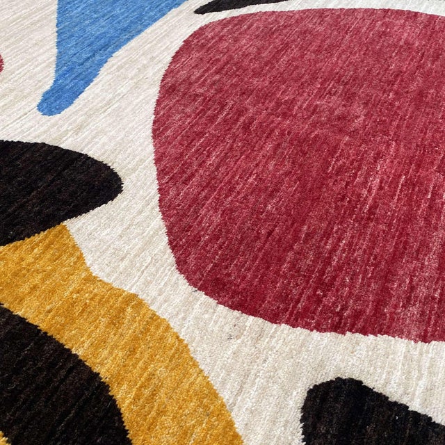 After Alexander Calder Modern Hand-Knotted Wool Rug - 5'4" X 7'8" For Sale - Image 9 of 17