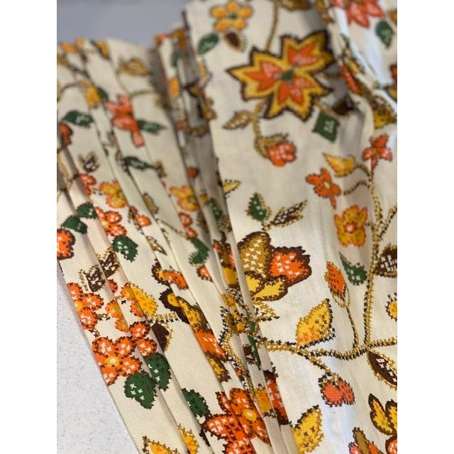 1970s Set of 6, Vintage Lot 70s Groovy Mod Retro Flower Power Jacobean Design HTF Deadstock Curtains Mint For Sale - Image 5 of 9