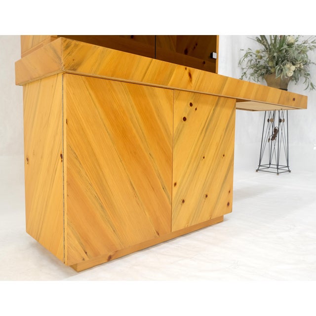 Late 20th Century Milo Baughman Thayer Cogging Yew Wood Cantilever Console Chine Display Cabinet For Sale - Image 5 of 15