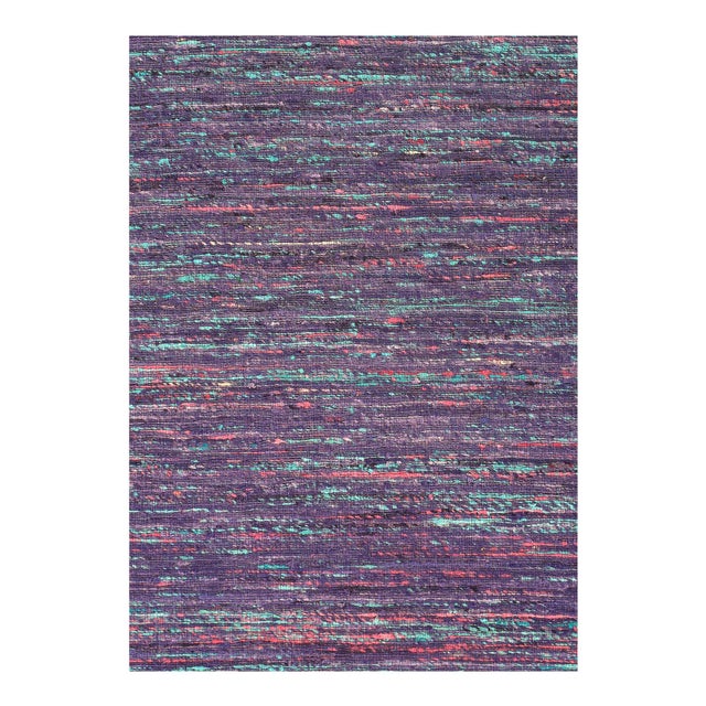 Sari-silk Modern Rug. Fine weave. These Modern rugs are sure to add a touch of modern elegance to any room in your home....