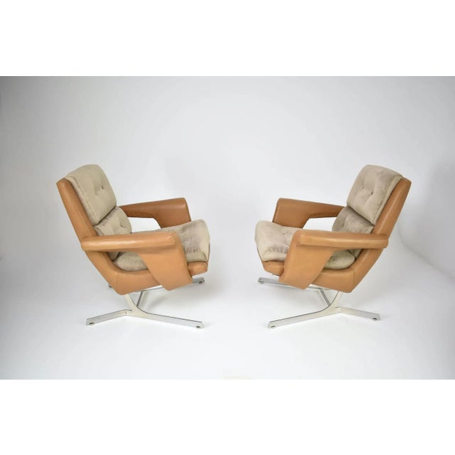 1970s French Lounge Chairs Attributed to Raphaël Raffel for Apelbaum, 1970s For Sale - Image 5 of 13