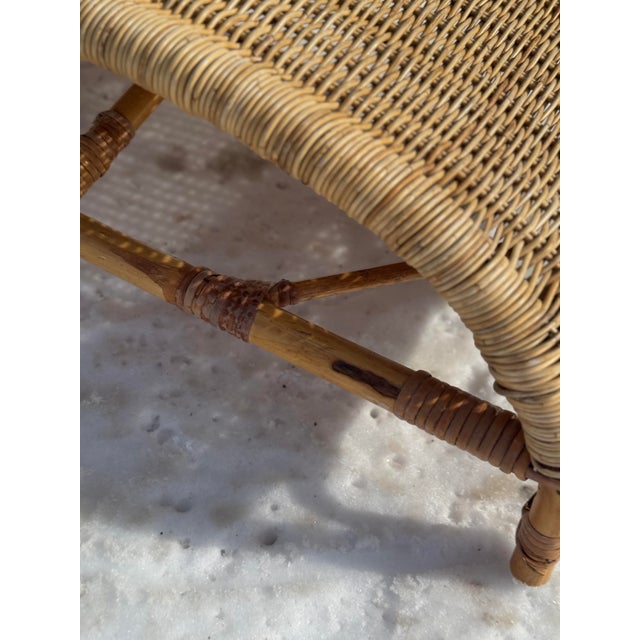 Brown Vintage 1970s Coastal Modern Italian Rattan Chaise Lounge For Sale - Image 8 of 12