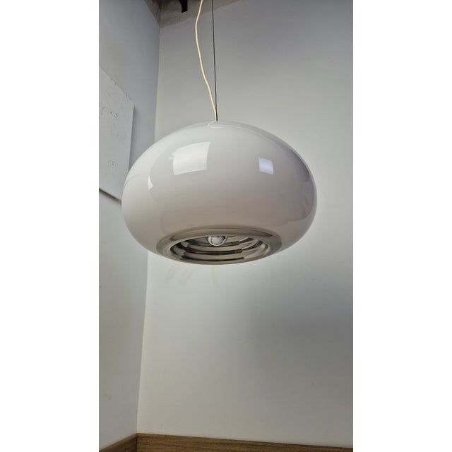 1960s Vintage Black and White Pendant Lamp by Achille and Pier Giacomo Castiglioni for Flos, 1960s For Sale - Image 5 of 8