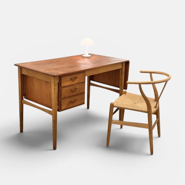 Danish Extendable Writing Desk in Teak and Oak, 1950s For Sale - Image 4 of 14