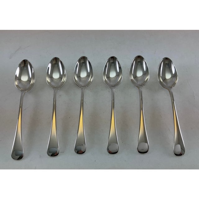 New 1980s Silver Set of 6- Seven Piece Place-Setting, 42 Pieces Rattail. With Case For Sale - Image 10 of 18