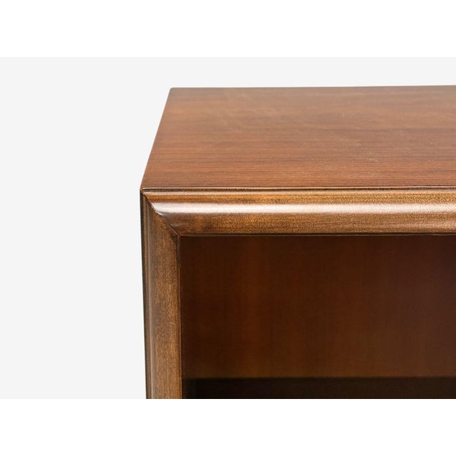 T. H. Robsjohn-Gibbings, American Modern, Walnut, Open Nightstands, Usa, 1960s, A Pair For Sale In New York - Image 6 of 12
