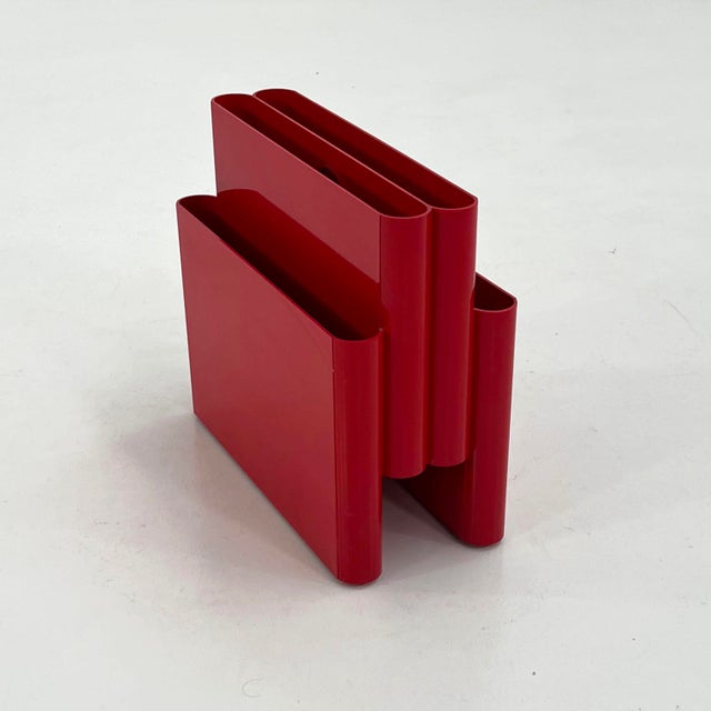 Plastic Red Magazine Rack by Giotto Stoppino for Kartell, 1970s For Sale - Image 7 of 7