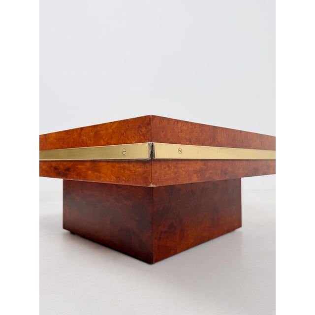 Mid-Century Modern Italian Square Coffe Table in Burl Wood and Brass, 1970s For Sale - Image 4 of 18