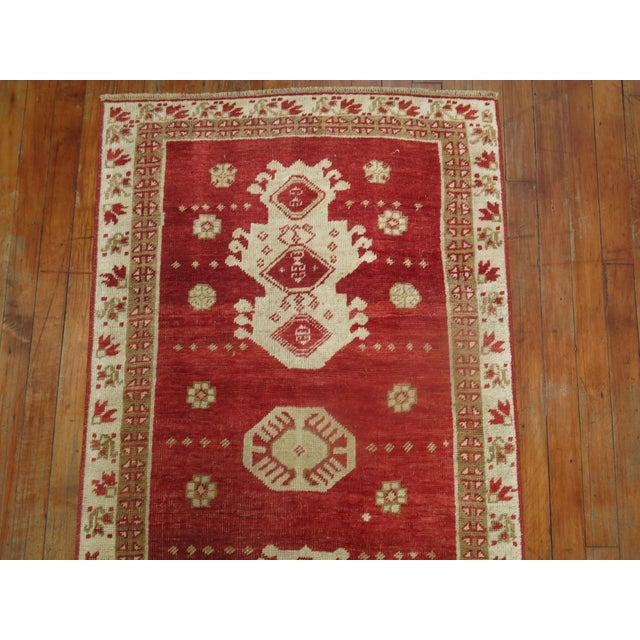 Red Antique Turkish Oushak Runner - 2'6" x 11'9" For Sale In New York - Image 6 of 8