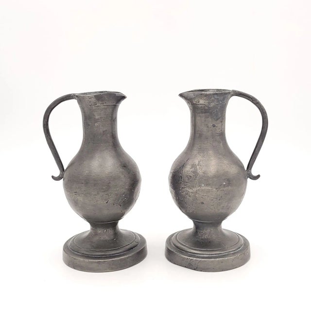 French Country Pair of Pewter Pitchers, France Circa 1800 For Sale - Image 3 of 12