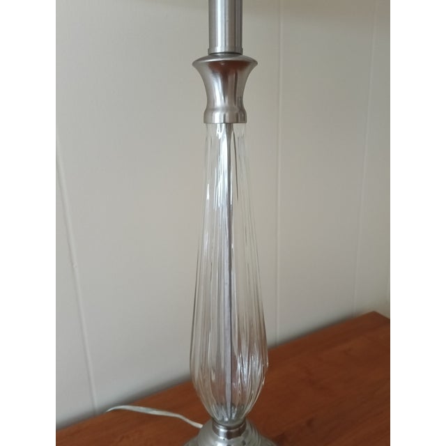 Transitional Silver & Ribbed Glass Table Lamp With Classic White Shade For Sale - Image 4 of 9