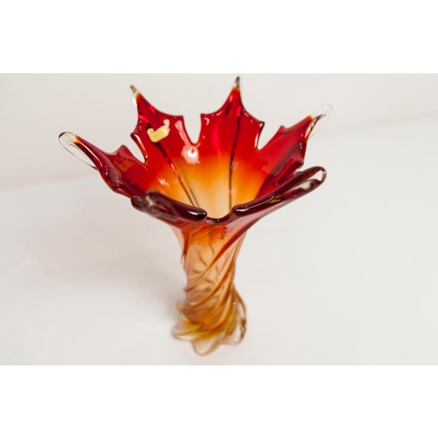 Red Orange and Red Murano Glass Vase from Fratelli Toso, 1960s For Sale - Image 8 of 15