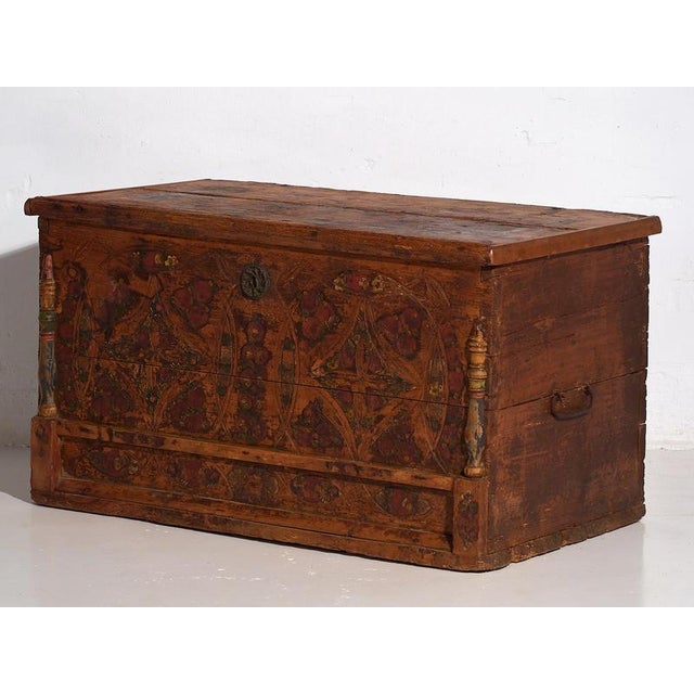1920s Antique Brown Trunk with Floral Motifs, 1920s For Sale - Image 5 of 18