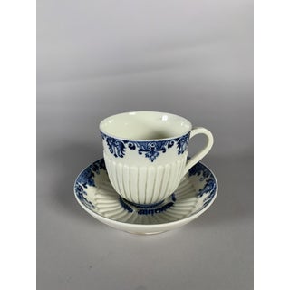 18th Century Saint-Cloud Soft-paste Porcelain Cup For Sale
