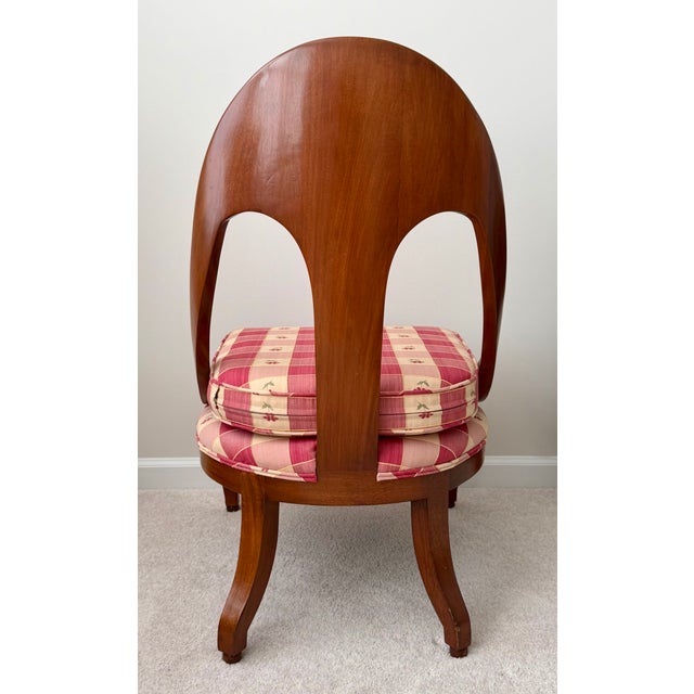 Mid-Century Modern Pair of Mid-Century Modern Spoon-Back Chairs For Sale - Image 3 of 8